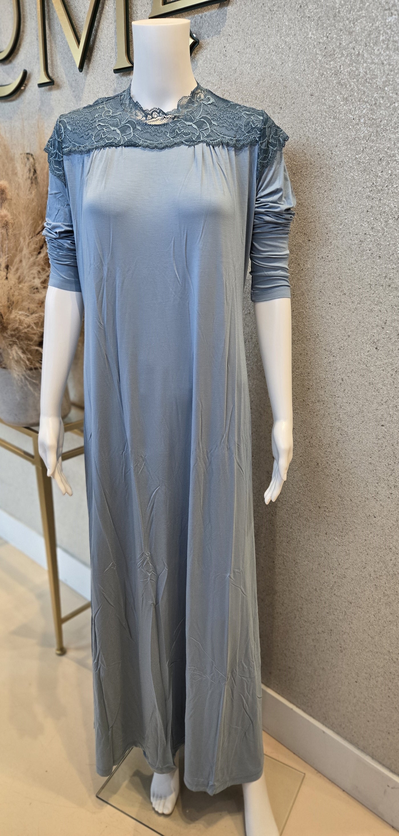 Rosella Neck Shoulder Lace Nightgown, Pink, Ocean Blue