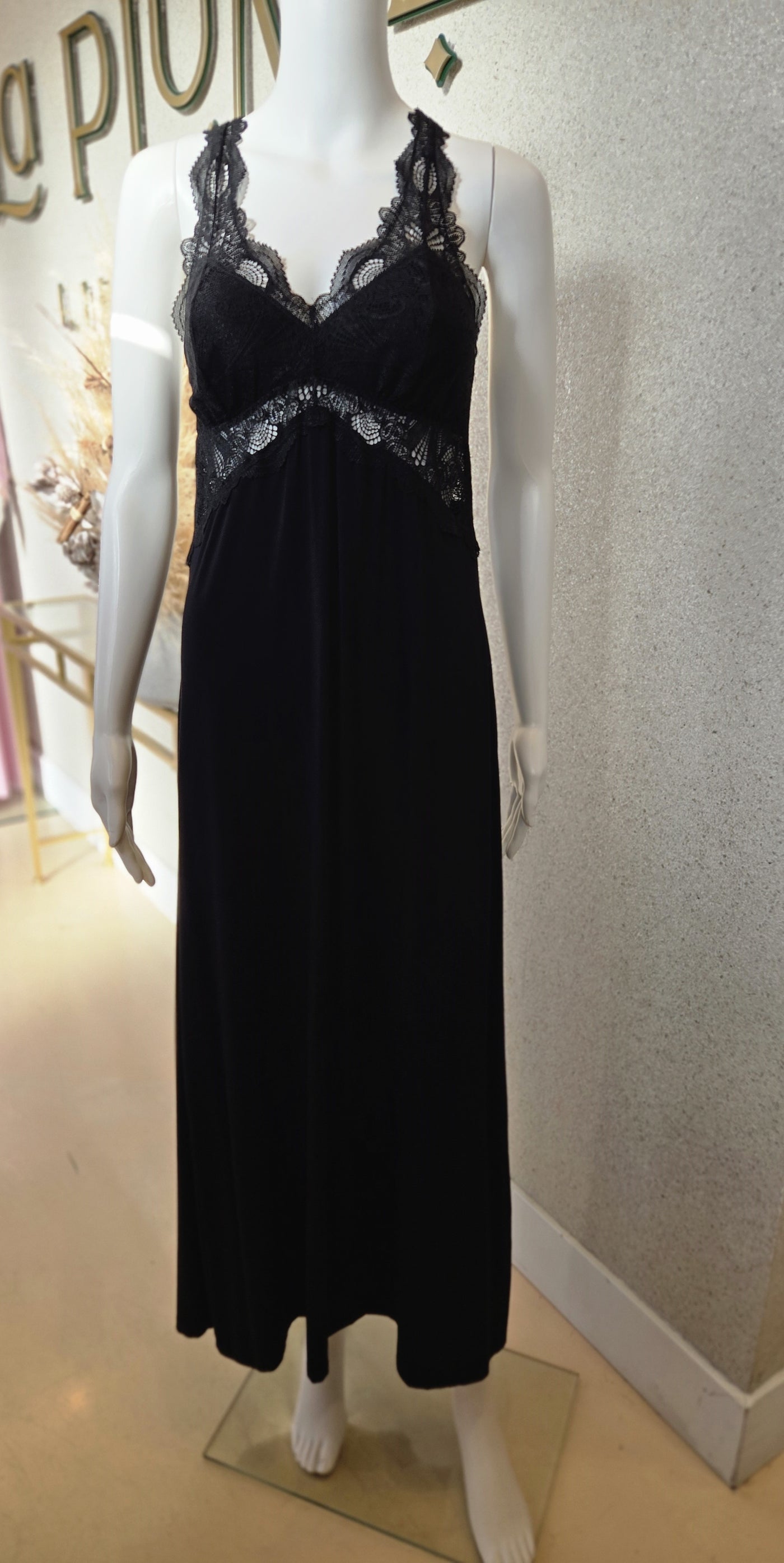 Fleur't Lace T-Back Gown 633