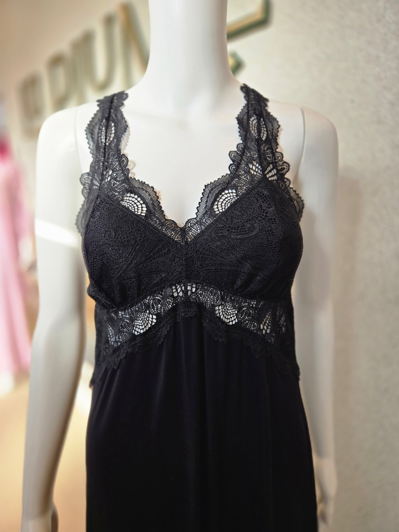 Fleur't Lace T-Back Gown 633