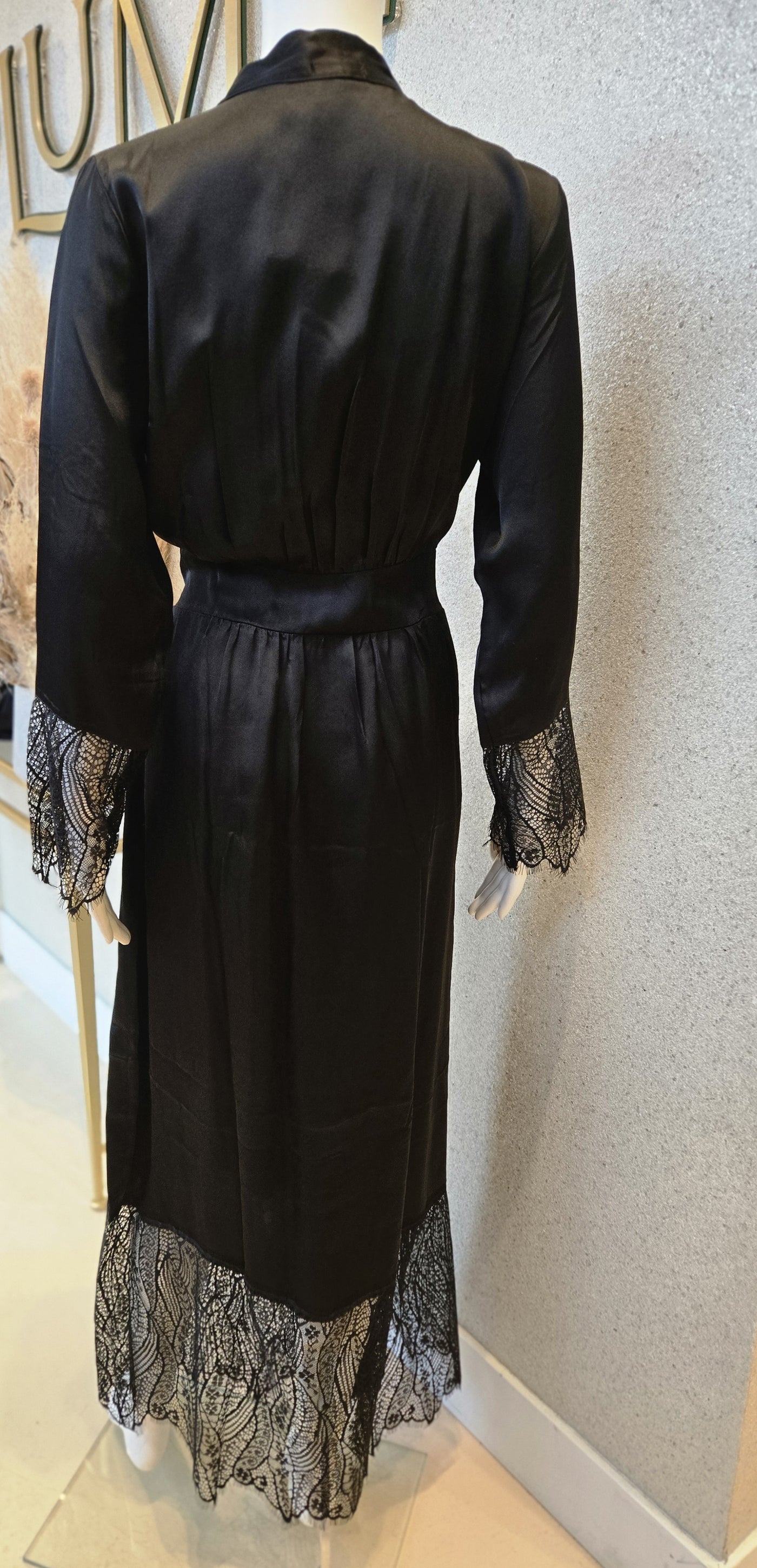 Rosella Satin Lace Detail Wrap, Black