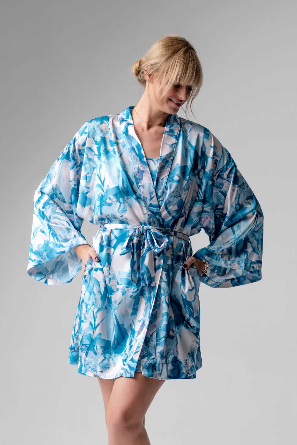 Frida short Satin dressing gown 4618 (Robe), Blue print