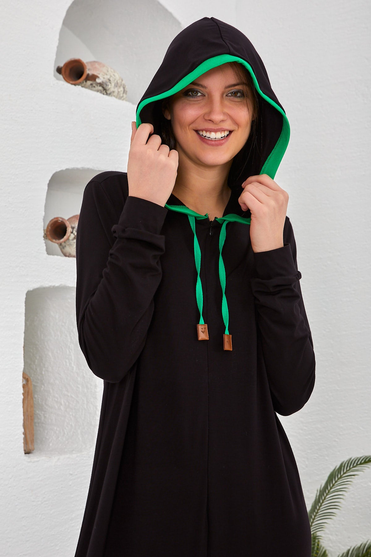 Eva Hoody Neon Detail Long Robe, Black Green