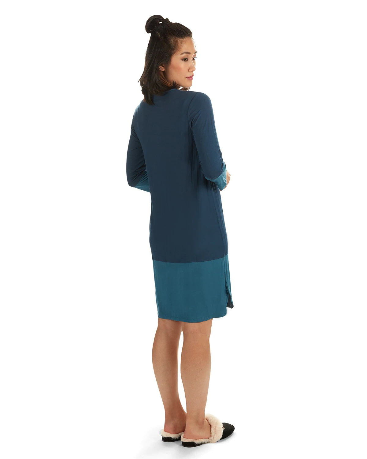 TWO-TONE THREE-QUARTER-LENGTH SOFT NIGHTSHIRT